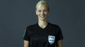 Bibiana Steinhaus 300x168 - Über Distanz begeistern